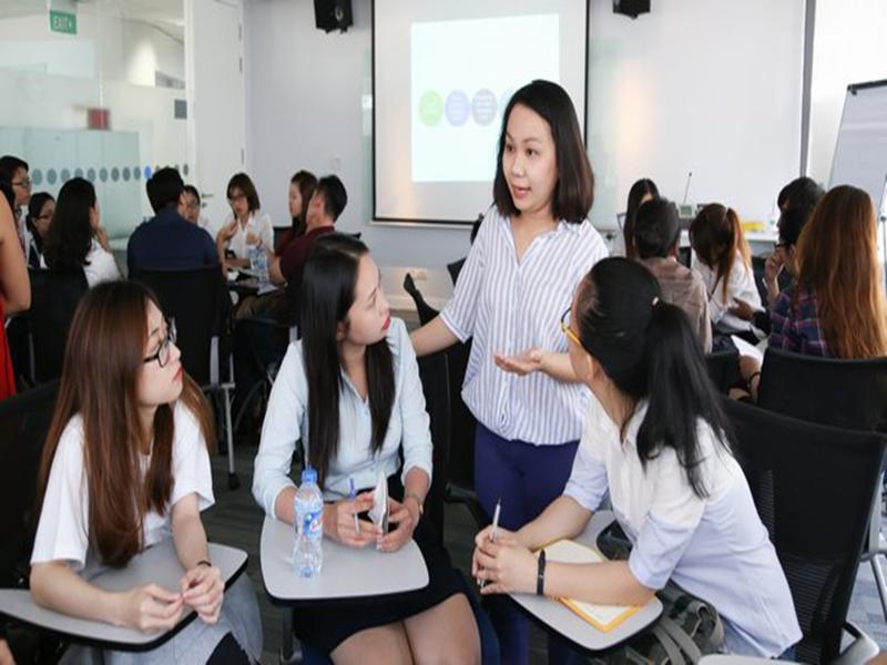 ngành luật kinh tế 2