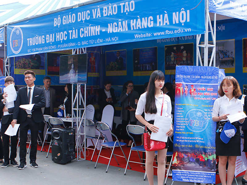 tuyen-sinh-dai-h0c-chinh-quy-2019-nganh-tai-chinh-ngan-hang2